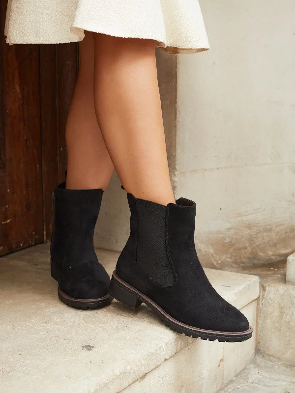 Stylish Chelsea boots for winter-HOLLAND