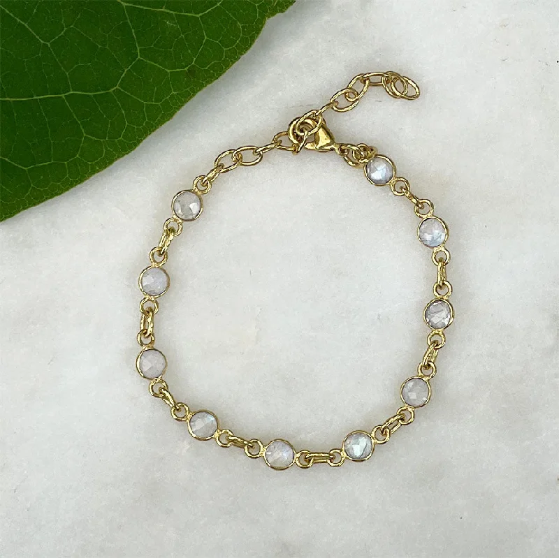 Vintage-inspired stud earrings-Elegant Moonstone Chain Bracelet, India